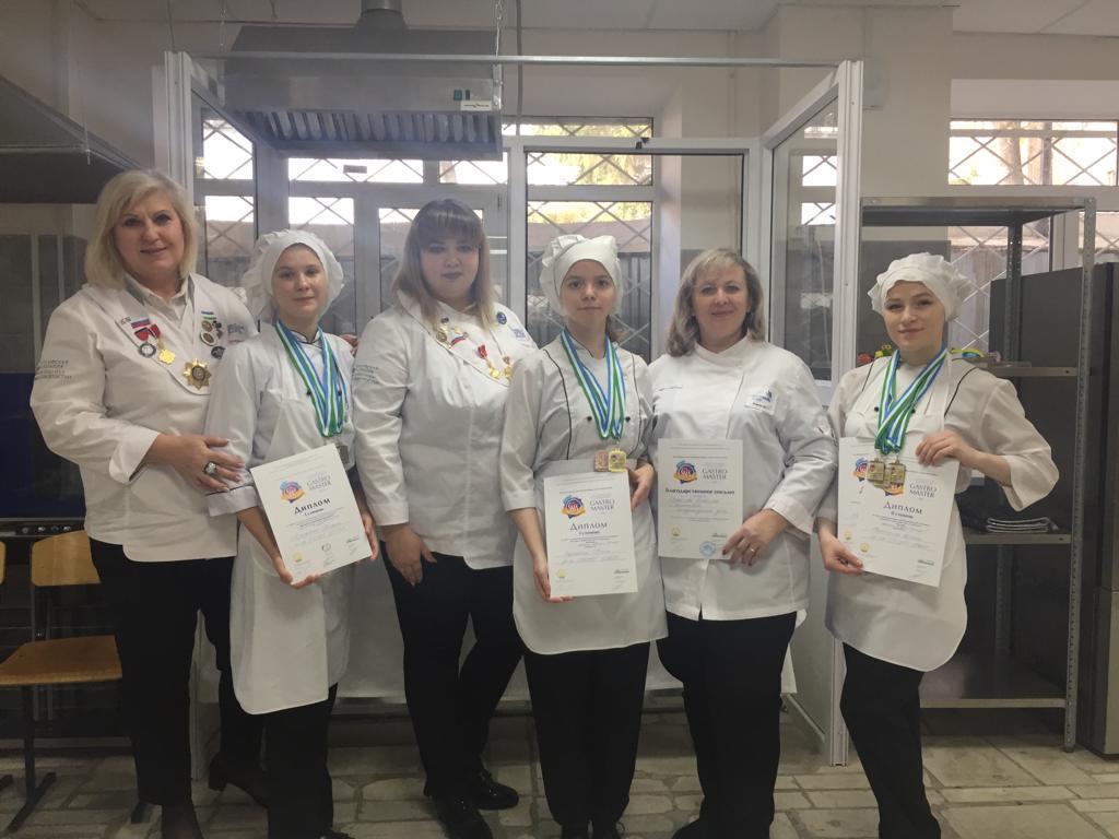 В Уфе прошел кулинарный чемпионат среди юниоров - фото
